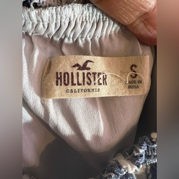 🦋 Hollister Off-The-Shoulder Striped Romper blue/white stripes one piece size S - Picture 4 of 16